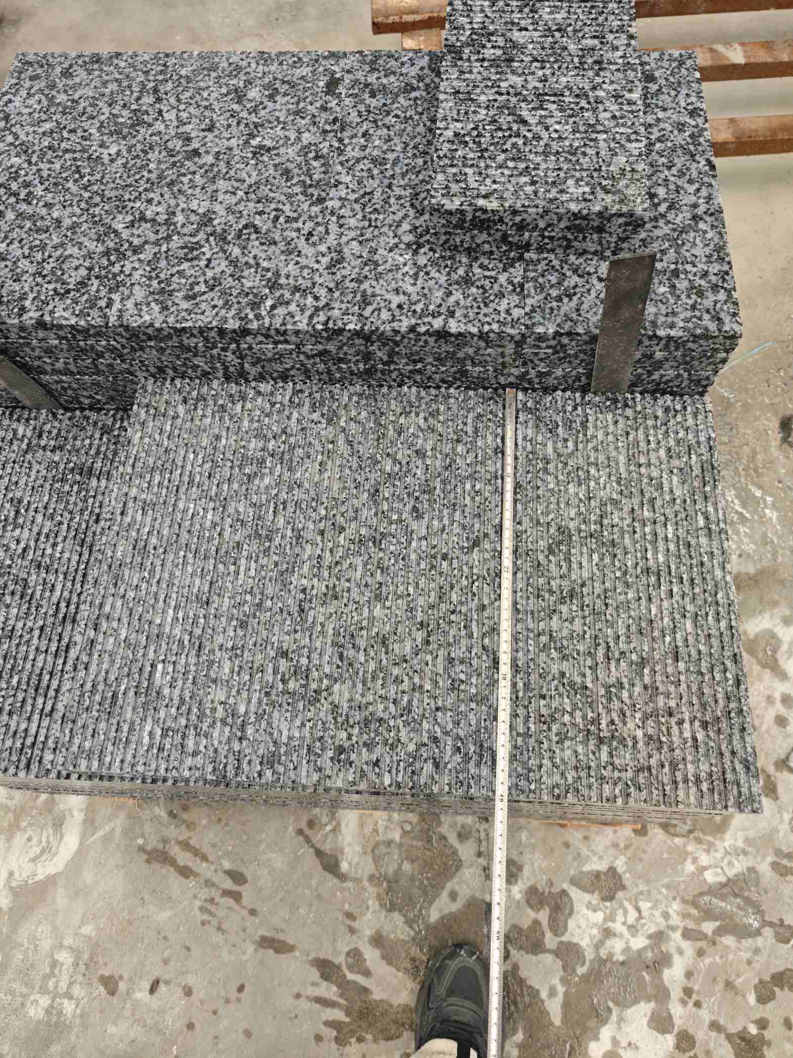 天津芝麻黑拉丝面