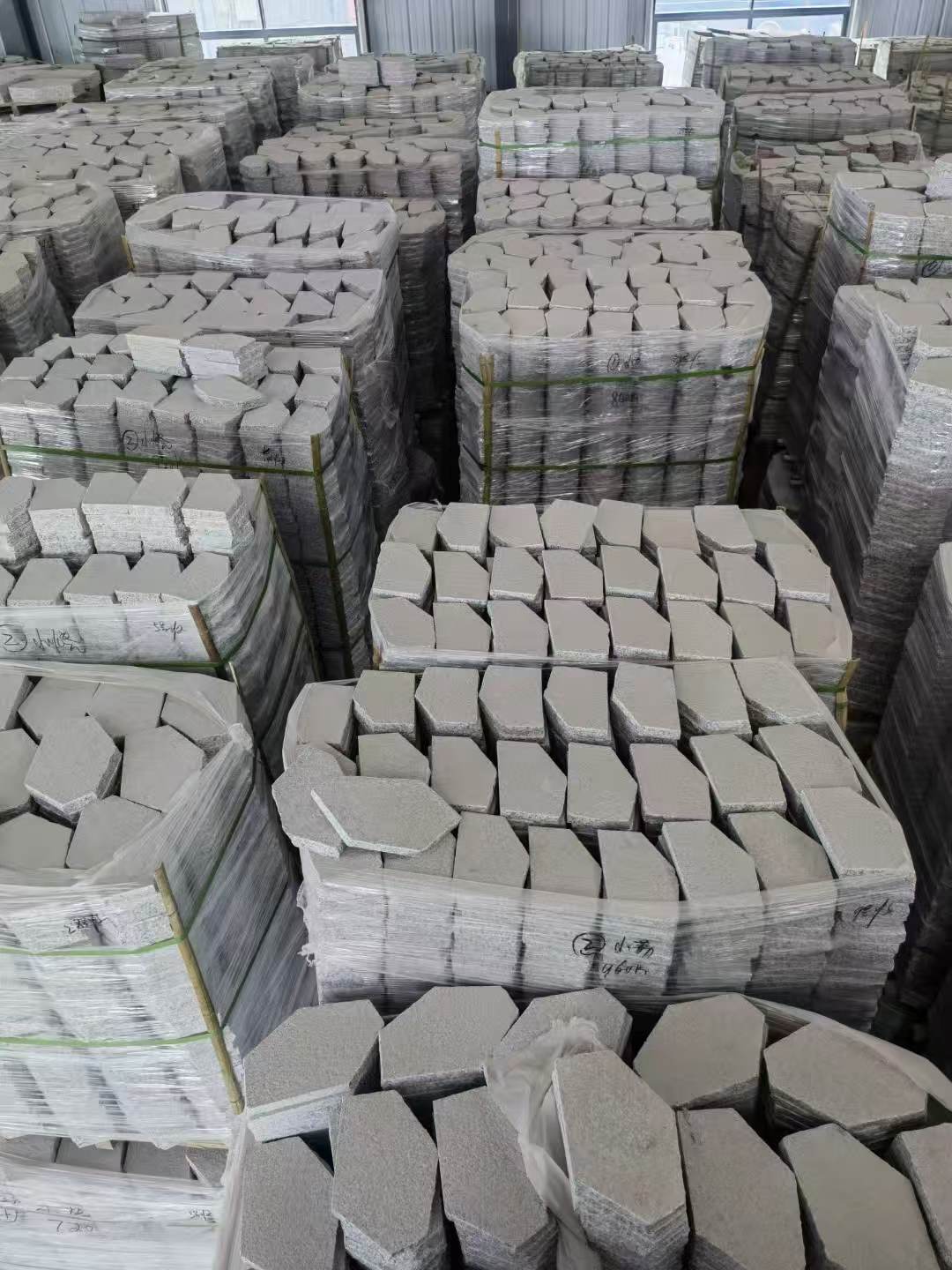 天津芝麻白石材冰裂纹，碎拼。