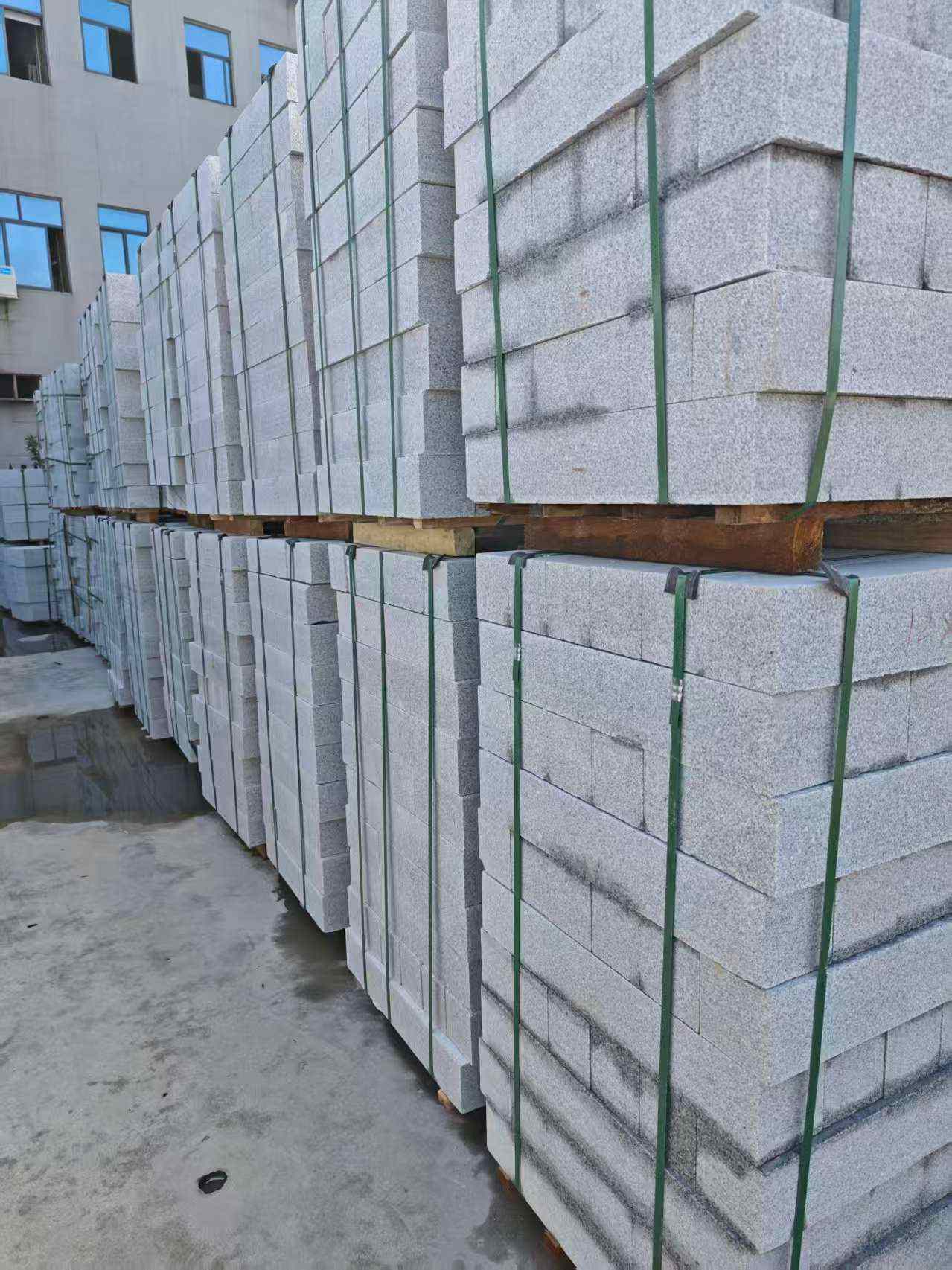 天津芝麻白路牙石，路侧石